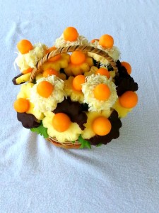 A basket of daisies. Sweet pineapple flowers dipped in Belgian milk and white chocolate.