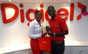 West Indies Test and T20 captain, Darren Sammy, signed a new two-year deal with regional telecommunications provider Digicel