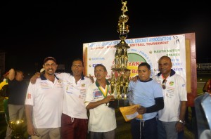 Executives of the GFSCA share a moment with Trophy Stall captain Randy Katwaroo and the massive trophy