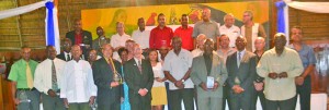  Long-serving aviation sector personnel with their awards  