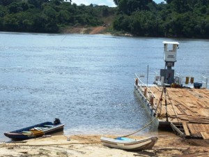 Kurupukari pontoon crossing