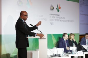 Former President Bharrat Jagdeo addressing the conference. Seated at the head table are Sergei Donskoi, Minister of Natural Resources and Environment of Russia  and Helena Molin Valdes, Head of the Secretariat of the Climate and Clean Air Coalition