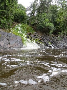 Water cascades through rocks into the Essequibo river (Photo from barbelblogger.blogspot.com)