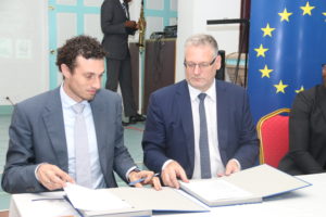 EU Ambassador Jernej Videtič  and WWF Guianas Representative Laurens Gomes sign onto the project, entitled “Promoting Integrated and Participatory Ocean Governance in Guyana and Suriname: the Eastern Gate to the Caribbean”